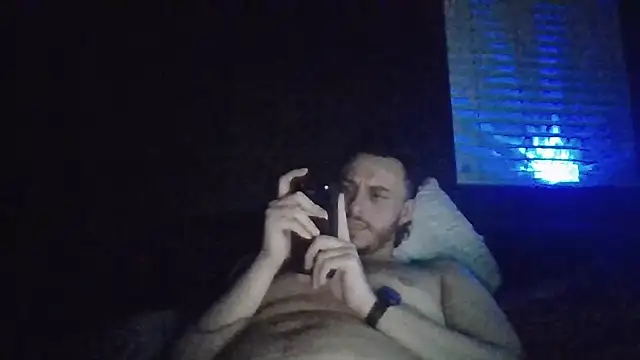 Snapshot of Tallhungandcloudy chatting on 05/20/26, 07:14 Tallhungandcloudy online show from 05/20/26, 07:14