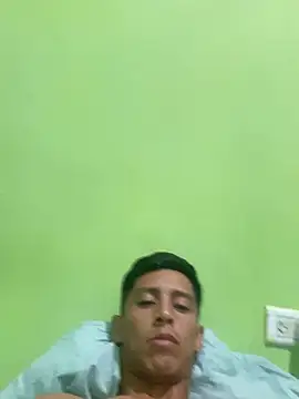 Snapshot of lpm125 chatting on 02/25/26, 10:52 lpm125 online show from 02/25/26, 10:52