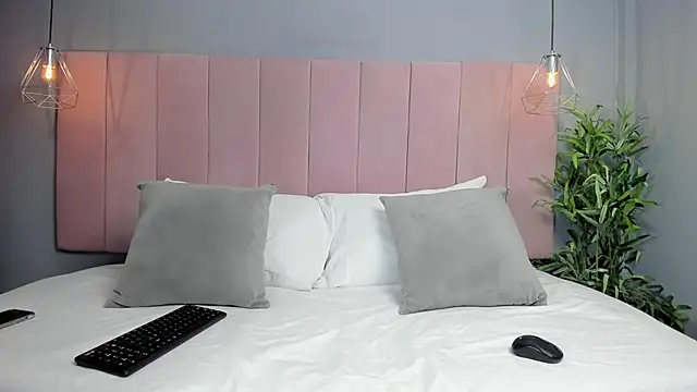 Snapshot of MartinaGrace chatting on 02/26/26, 06:29 MartinaGrace online show from 02/26/26, 06:29