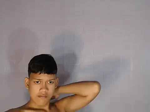 UrAsian Turjak online show from 04/21/26, 02:26