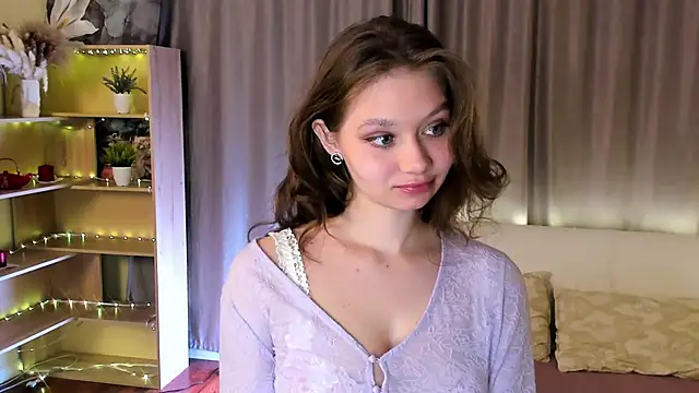 HolliBillig online show from 04/15/26, 07:58