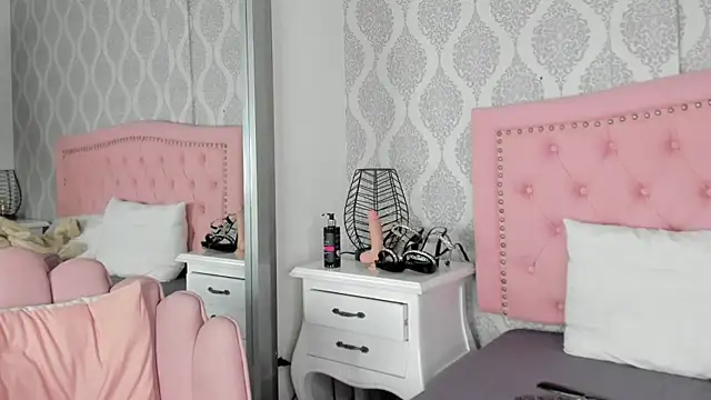 Snapshot of luciana_lopez_7 chatting on 03/02/26, 03:41 luciana lopez 7 online show from 03/02/26, 03:41