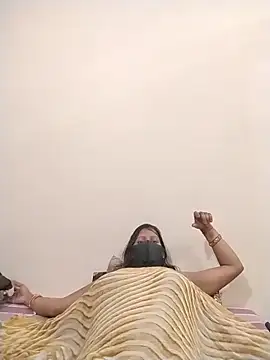 ankita077 online show from 04/20/26, 06:27