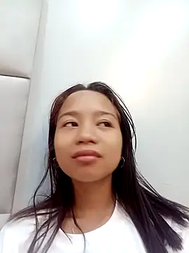 Asianpinay Skinny1818 online show from 04/20/26, 12:02