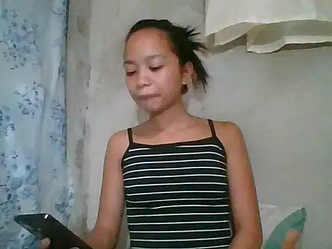 Snapshot of Asianpinay_Skinny1818 chatting on 05/16/26, 10:41 Asianpinay Skinny1818 online show from 05/16/26, 10:41