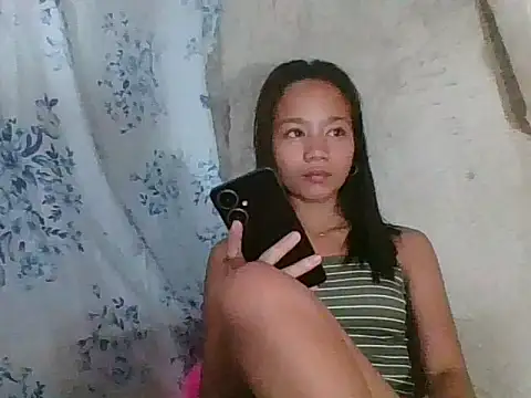 Snapshot of Asianpinay_Skinny1818 chatting on 05/19/26, 11:33 Asianpinay Skinny1818 online show from 05/19/26, 11:33