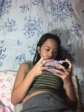 Snapshot of Asianpinay_Skinny1818 chatting on 07/21/26, 12:51 Asianpinay Skinny1818 online show from 07/21/26, 12:51