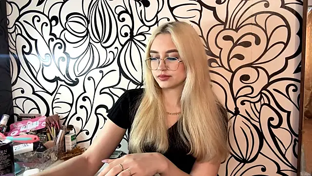 Snapshot of Kat_Catherine chatting on 03/01/26, 11:12 Kat Catherine online show from 03/01/26, 11:12