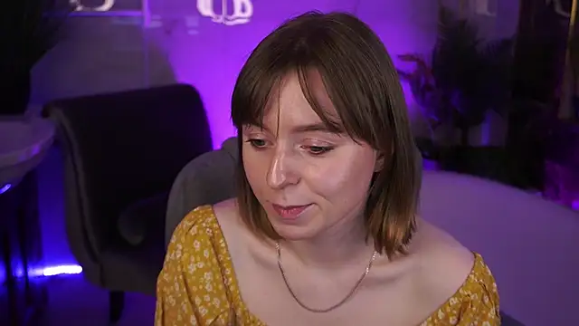 SofiaLuxuryy online show from 04/20/26, 02:42