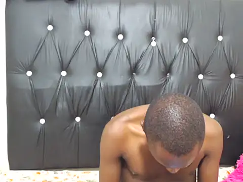 Snapshot of NtandoXx chatting on 02/15/26, 08:49 NtandoXx online show from 02/15/26, 08:49