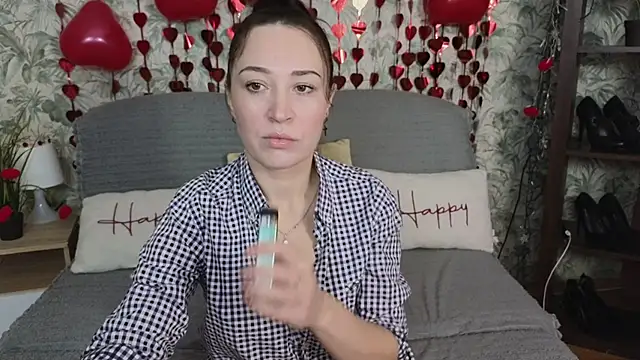 Snapshot of Vivimoonx chatting on 02/18/26, 06:31 Vivimoonx online show from 02/18/26, 06:31