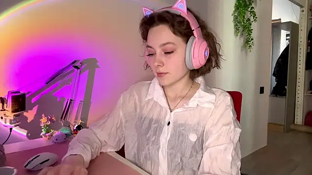 Snapshot of SlunkRear chatting on 02/10/26, 11:42 SlunkRear online show from 02/10/26, 11:42