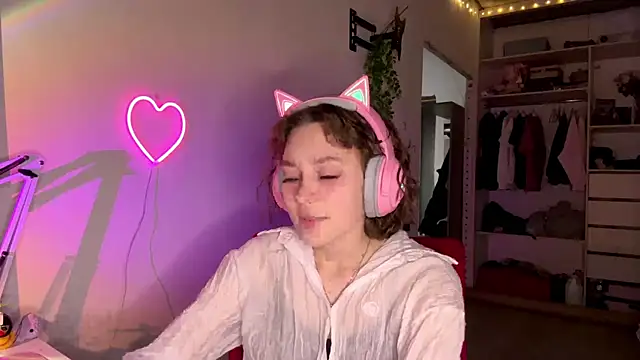 Snapshot of SlunkRear chatting on 02/26/26, 10:20 SlunkRear online show from 02/26/26, 10:20