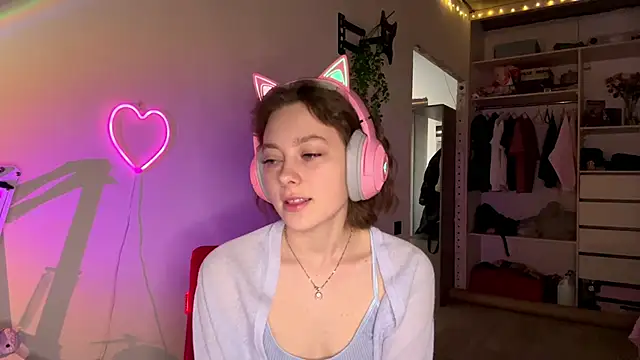 Snapshot of SlunkRear chatting on 03/01/26, 10:45 SlunkRear online show from 03/01/26, 10:45