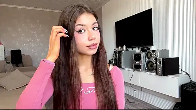 You Club Winx online show from 04/15/26, 07:15