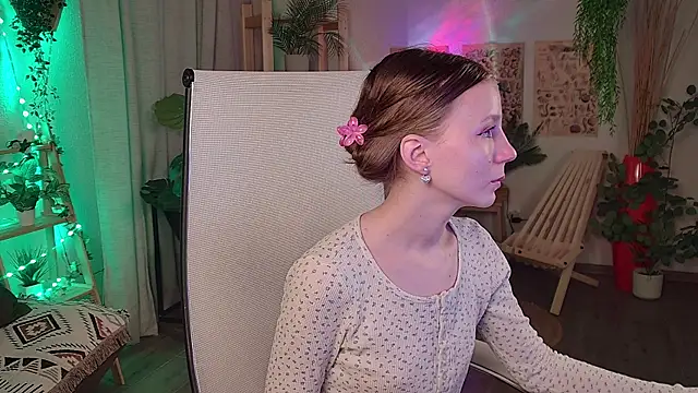 ElliFrankenweenie online show from 04/21/26, 06:20