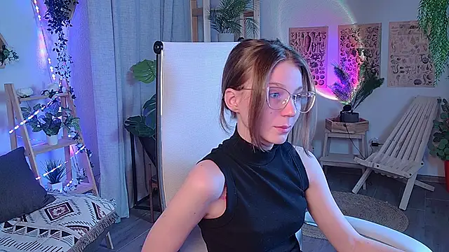 ElliFrankenweenie online show from 04/22/26, 06:27