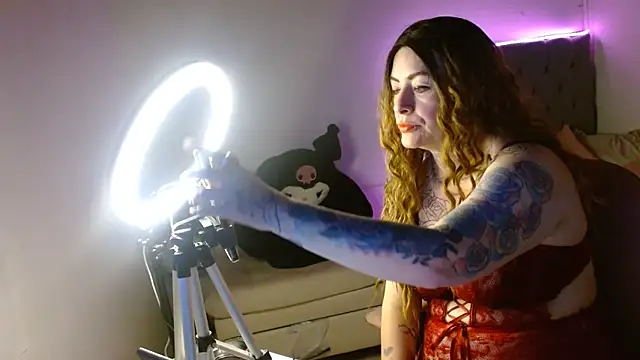 mia vantt online show from 04/11/26, 08:57