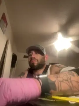 Snapshot of TheDaddio03 chatting on 02/19/26, 04:19 TheDaddio03 online show from 02/19/26, 04:19