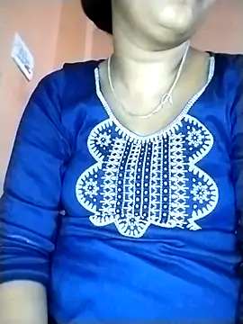 Snapshot of Nency_Love143 chatting on 04/25/26, 06:49 Nency Love143 online show from 04/25/26, 06:49