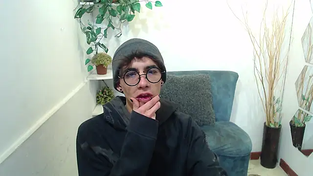 AaronBeer  online show from 02/25/26, 11:42