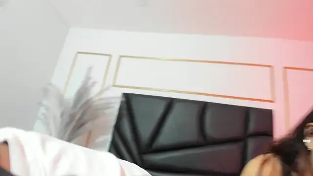 Gaia n Nix online show from 04/19/26, 04:23