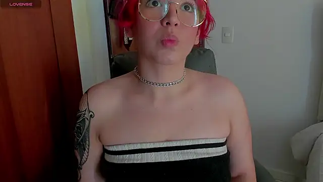 Snapshot of GoonetteMessy chatting on 02/22/26, 07:56 GoonetteMessy online show from 02/22/26, 07:56