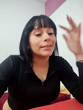 lolaa0777 online show from 05/05/26, 05:43