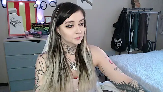 Rin Tozier online show from 04/17/26, 01:19