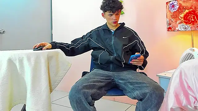 Snapshot of Philippsx chatting on 02/18/26, 11:33 Philippsx online show from 02/18/26, 11:33