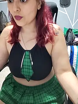 haffsa   online show from 04/18/26, 11:05