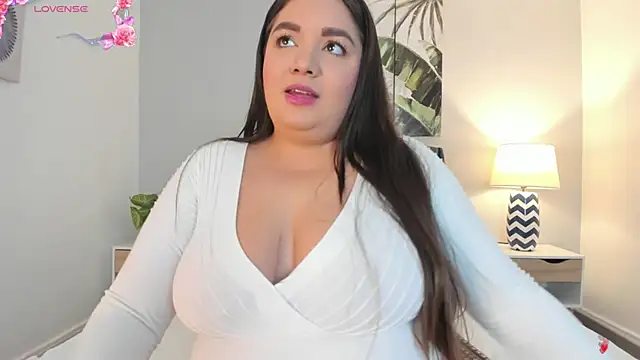 Snapshot of AgathaBloom_ chatting on 02/19/26, 01:07 AgathaBloom online show from 02/19/26, 01:07