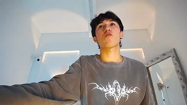 jullian ricci online show from 04/15/26, 08:09