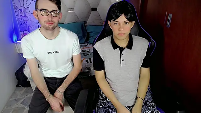 Snapshot of Top_and_bottom chatting on 02/17/26, 08:26 Top and bottom online show from 02/17/26, 08:26