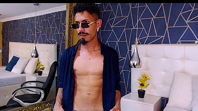 Snapshot of NoaahTylor chatting on 02/27/26, 08:31 NoaahTylor online show from 02/27/26, 08:31