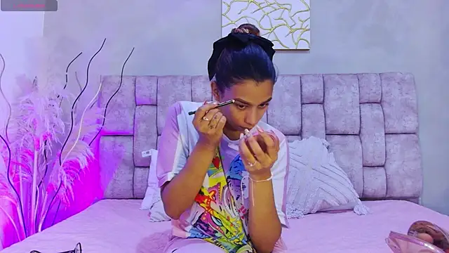 MelanyStone  online show from 04/23/26, 12:29