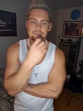 Snapshot of EddyRise- chatting on 02/26/26, 06:07 EddyRise- online show from 02/26/26, 06:07