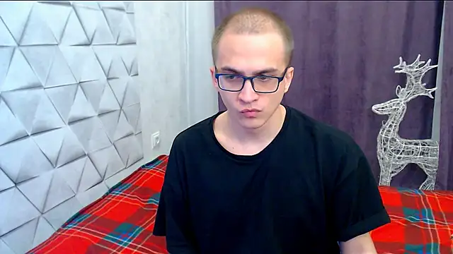 Pure Aura online show from 03/03/26, 06:47