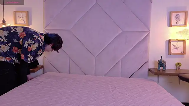 Sateh and Hikary online show from 04/16/26, 08:09