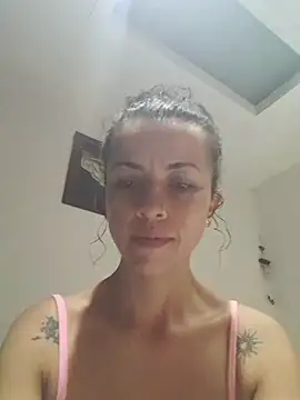 Snapshot of Sussan_keller chatting on 06/04/26, 01:06 Sussan keller online show from 06/04/26, 01:06