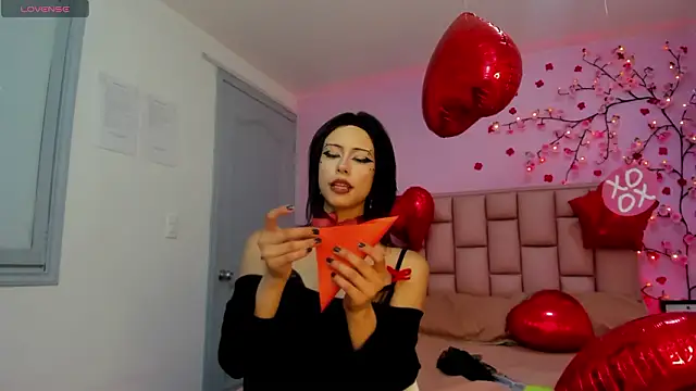 Snapshot of emma_cg chatting on 02/13/26, 09:00 emma cg online show from 02/13/26, 09:00