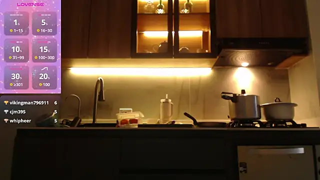 Lupita 3xx online show from 04/15/26, 07:58