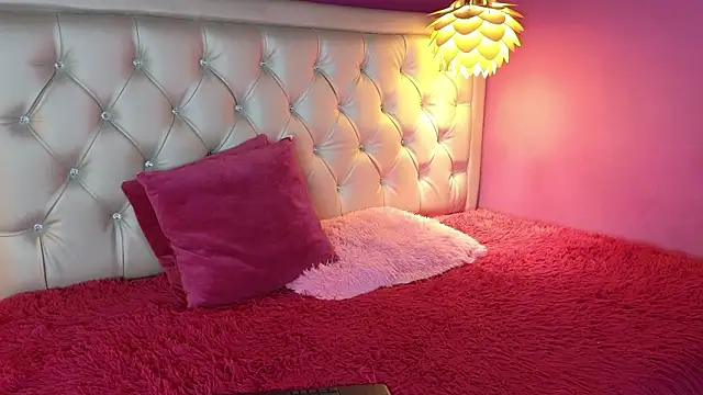 Snapshot of ivonne_heaven chatting on 02/26/26, 04:22 ivonne heaven online show from 02/26/26, 04:22