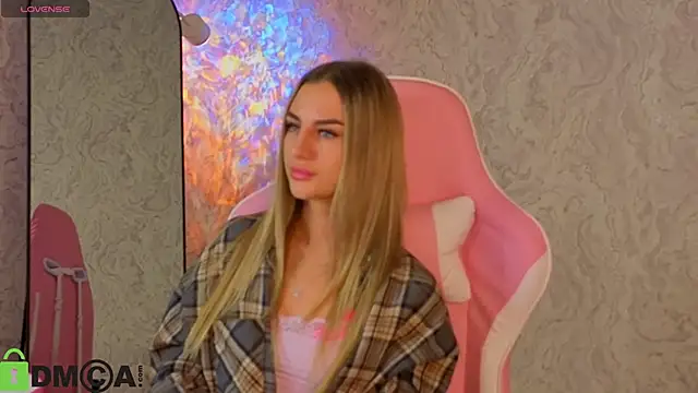 Snapshot of Silen_Tori chatting on 02/16/26, 05:14 Silen Tori online show from 02/16/26, 05:14