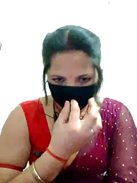 Snapshot of karishma_Bhabhi chatting on 02/17/26, 04:24 karishma Bhabhi online show from 02/17/26, 04:24