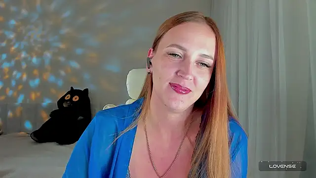 Snapshot of she_wolf chatting on 05/04/26, 05:42 she wolf online show from 05/04/26, 05:42