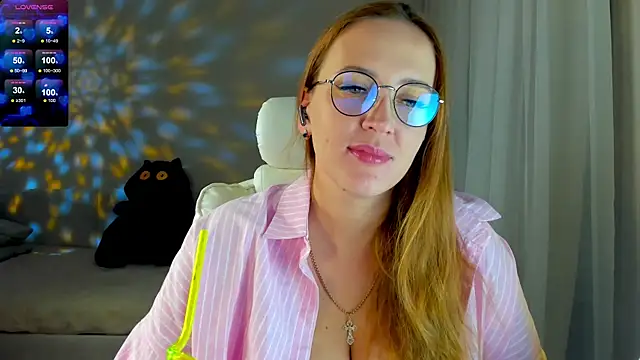 Snapshot of she_wolf chatting on 05/29/26, 04:05 she wolf online show from 05/29/26, 04:05