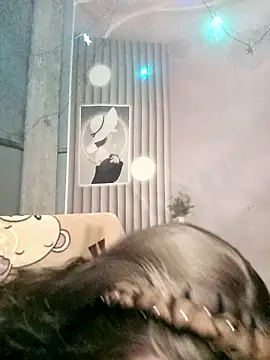 Snapshot of Girl-crazy1 chatting on 02/21/26, 11:22 Girl-crazy1 online show from 02/21/26, 11:22