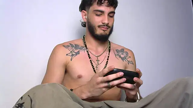 LovexJuxn8 online show from 02/22/26, 11:58