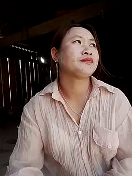 bany-lee online show from 04/13/26, 01:22